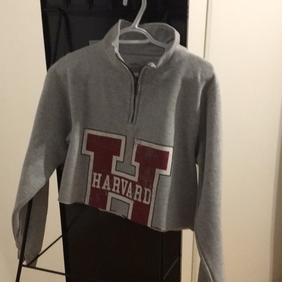 Cropped Sweater - Picture 2 of 6